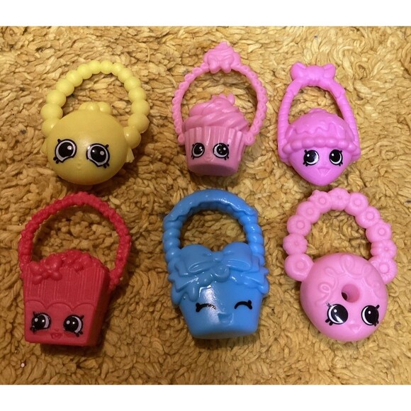 Shopkin Dolls & Ice Cream Truck Lot Over 30 Items By Moose Toys Great Condition - Picture 10 of 16